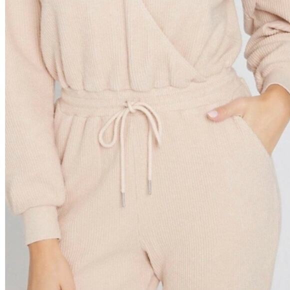 L Space Coastin Jogger Jumpsuit Tan Beige Pockets Drawstring Waist XL NWT Comfy - Picture 8 of 15